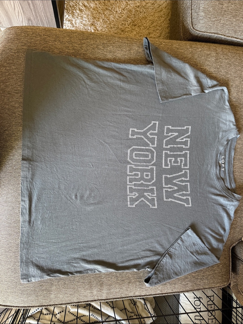 LOFT Women’s New York Graphic Tee — Gray